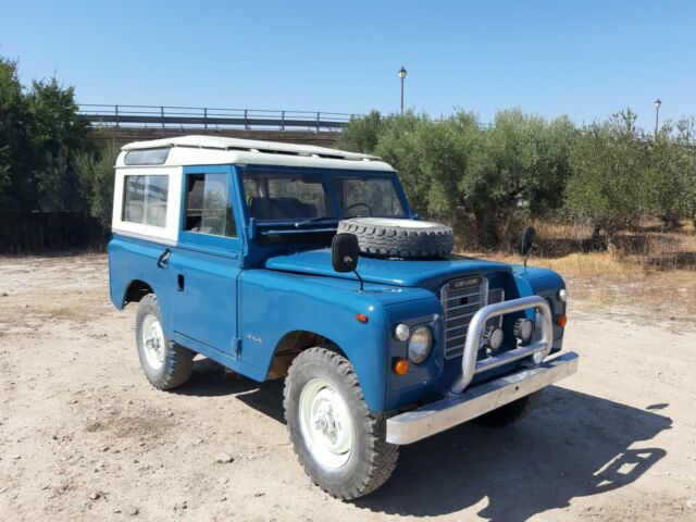 Land Rover Defender 1974 image number 11