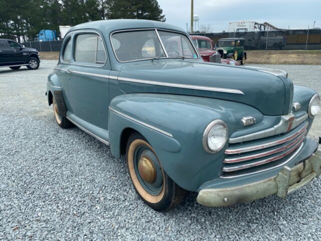 Ford Deluxe 1946 image number 22