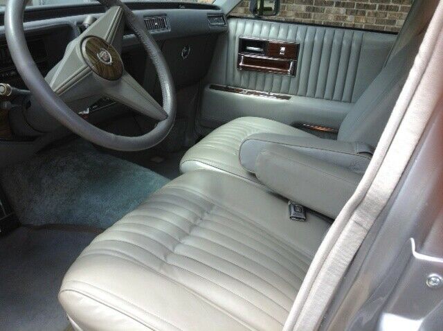 Cadillac Seville 1976 image number 13