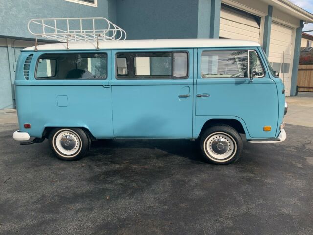 Volkswagen Bus/Vanagon 1971 image number 27