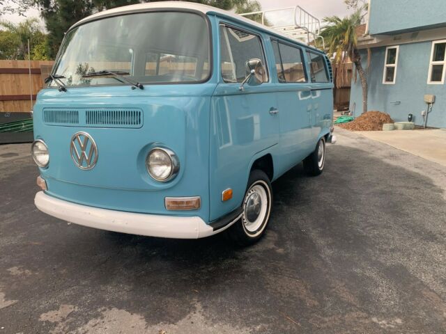 Volkswagen Bus/Vanagon 1971 image number 29