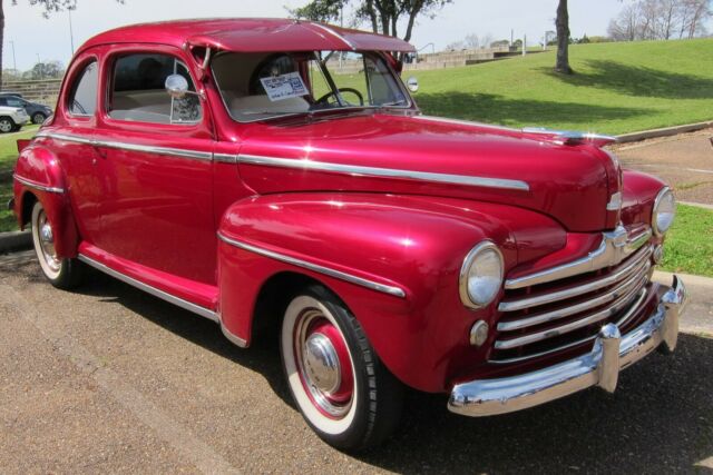 Ford Super Deluxe 1947 image number 0