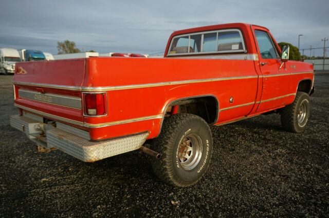 Chevrolet C/K Pickup 1500 1977 image number 10