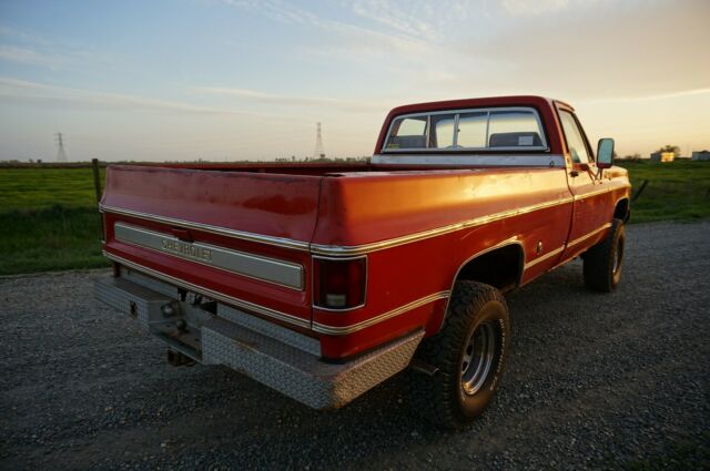 Chevrolet C/K Pickup 1500 1977 image number 13