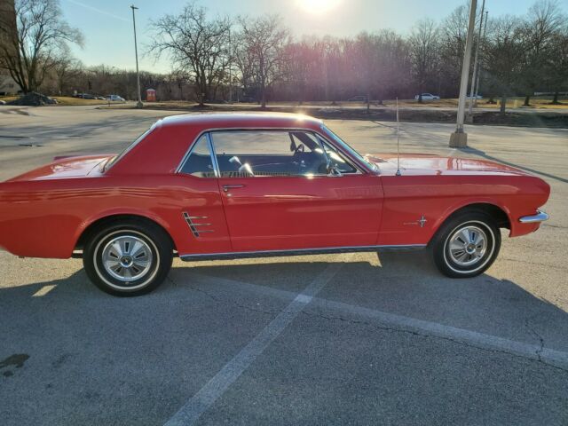 Ford Mustang 1966 image number 2