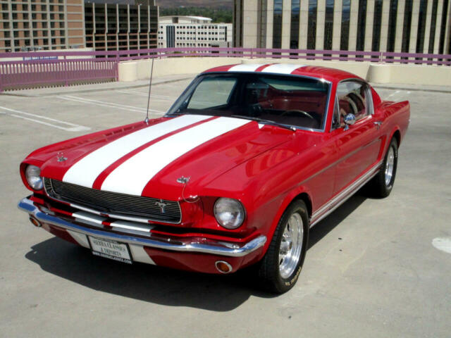 Ford Fastback 1966 image number 16