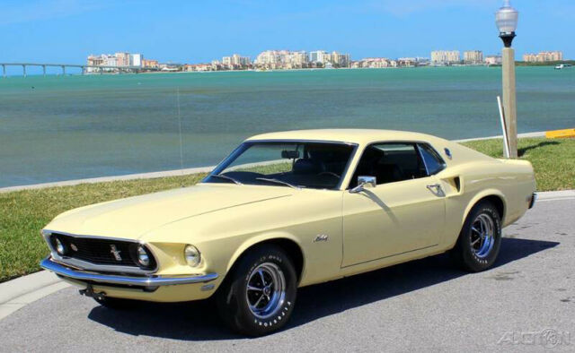 Ford Mustang 1969 image number 2