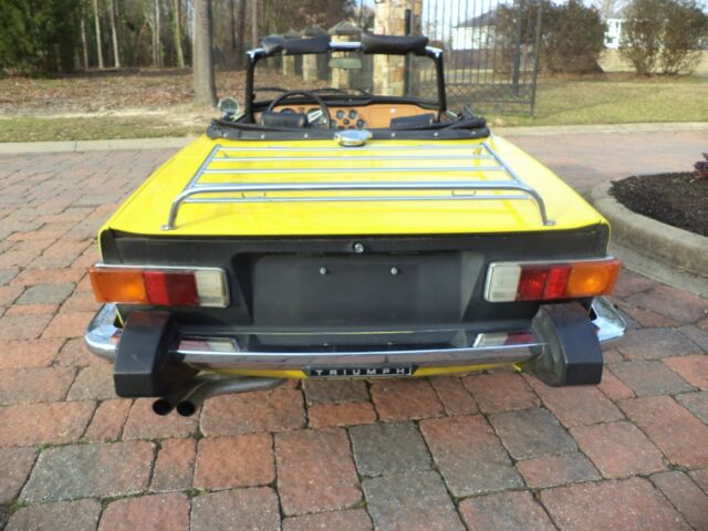 Triumph TR-6 1975 image number 14