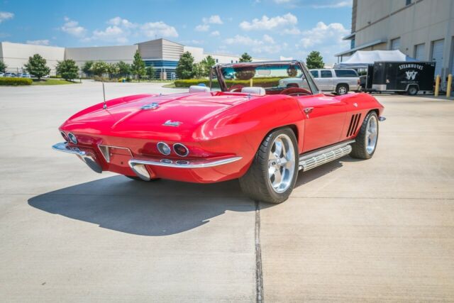 Chevrolet Corvette 1966 image number 17