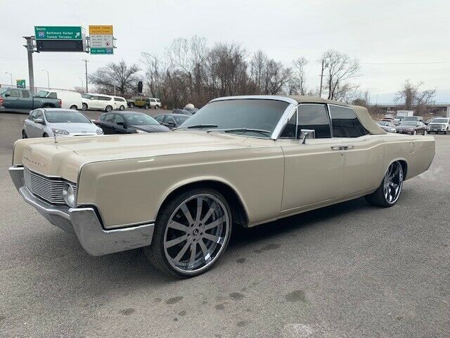 Lincoln Continental 1967 image number 40