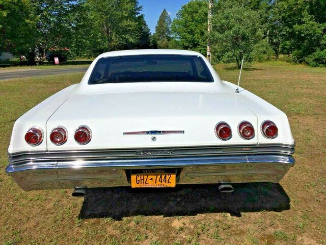 Chevrolet Impala 1965 image number 3