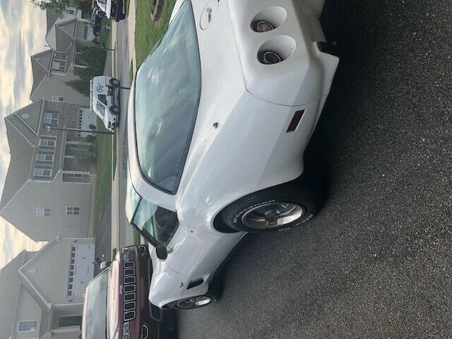 Chevrolet Corvette 1979 image number 4