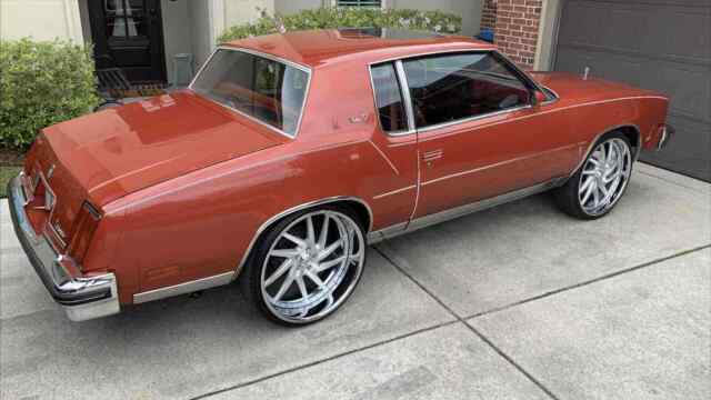 Oldsmobile Cutlass Calais 1979 image number 0