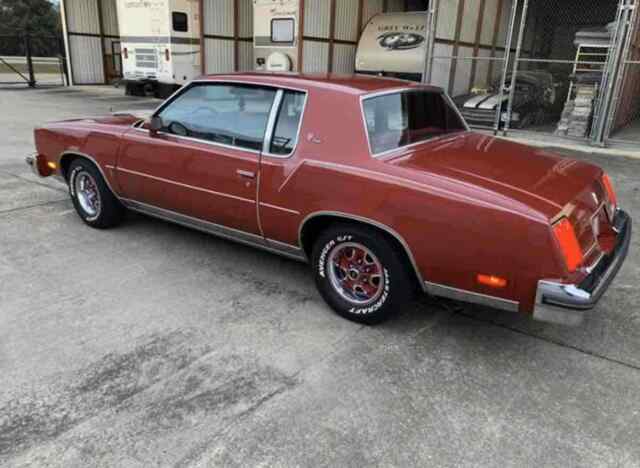 Oldsmobile Cutlass Calais 1979 image number 11