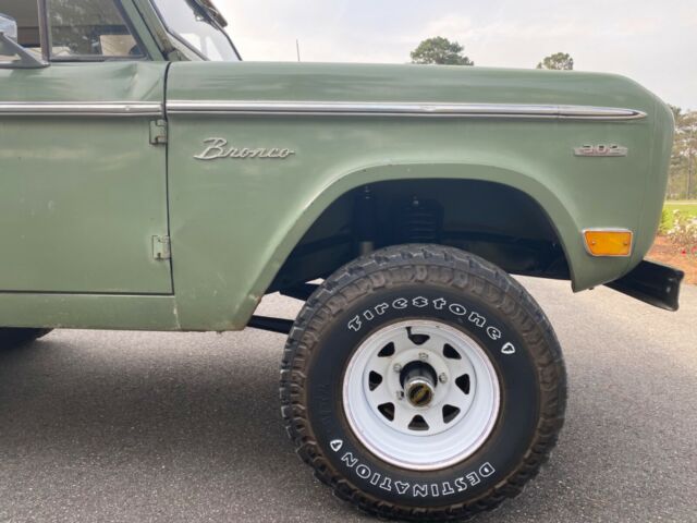 Ford Bronco 1969 image number 14