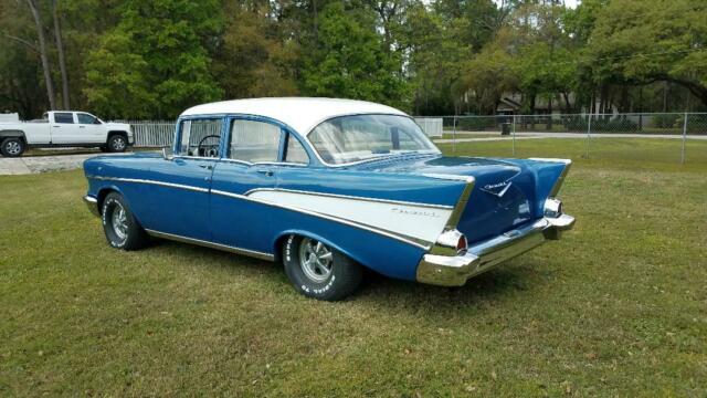 Chevrolet Bel Air/150/210 1957 image number 2