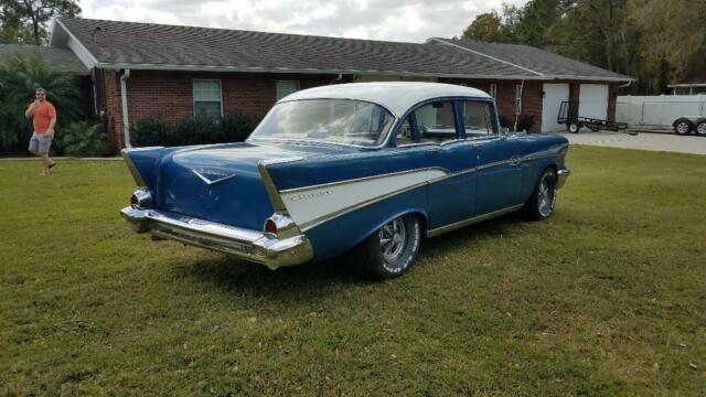 Chevrolet Bel Air/150/210 1957 image number 24