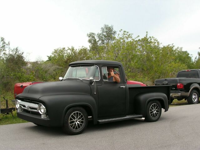 Ford F-100 1956 image number 0