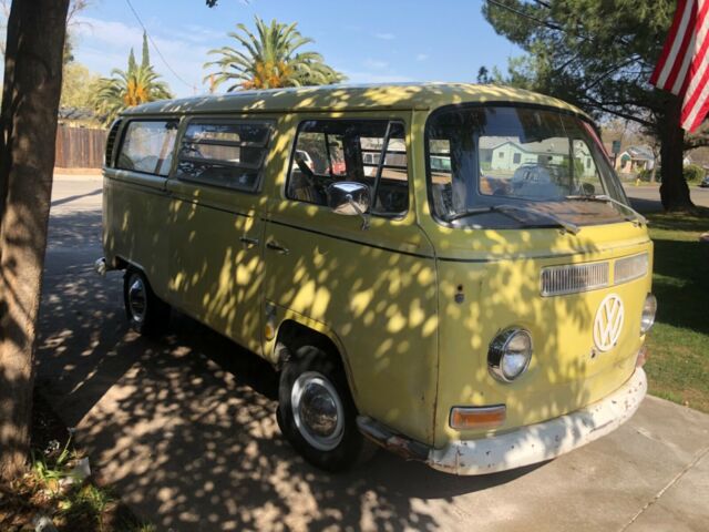 Volkswagen Bus/Vanagon 1969 image number 23