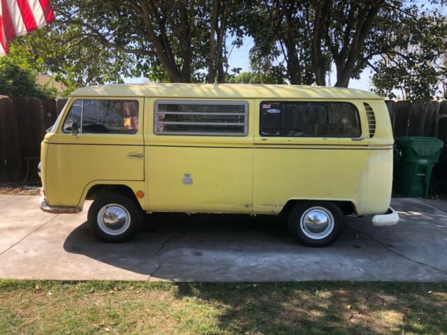 Volkswagen Bus/Vanagon 1969 image number 31