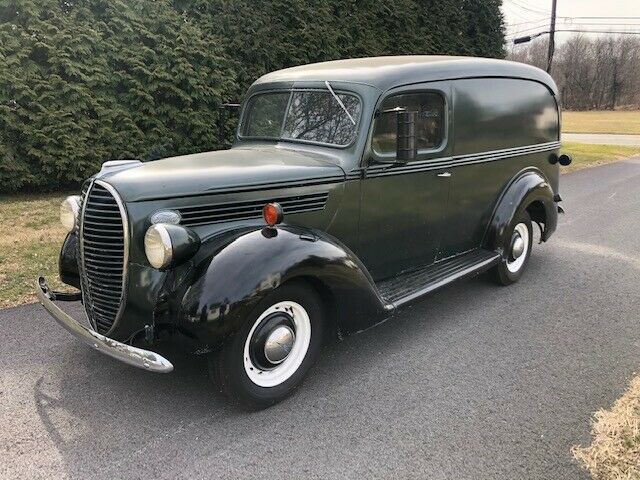 Ford Panel Delivery Truck 1939 image number 0