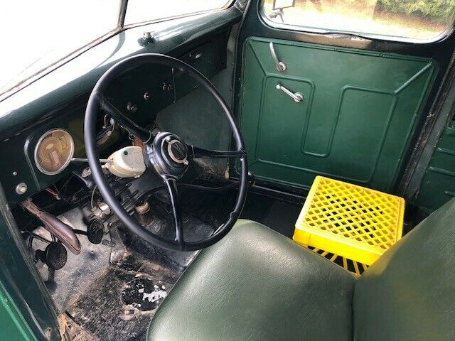 Ford Panel Delivery Truck 1939 image number 13