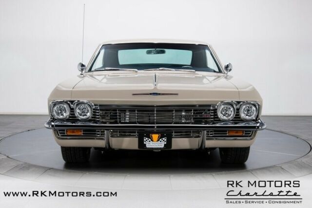 Chevrolet Impala 1965 image number 11