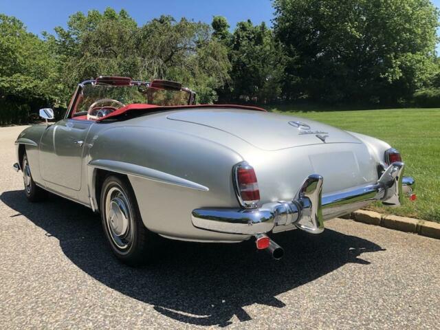 Mercedes-Benz SL-Class 1959 image number 34