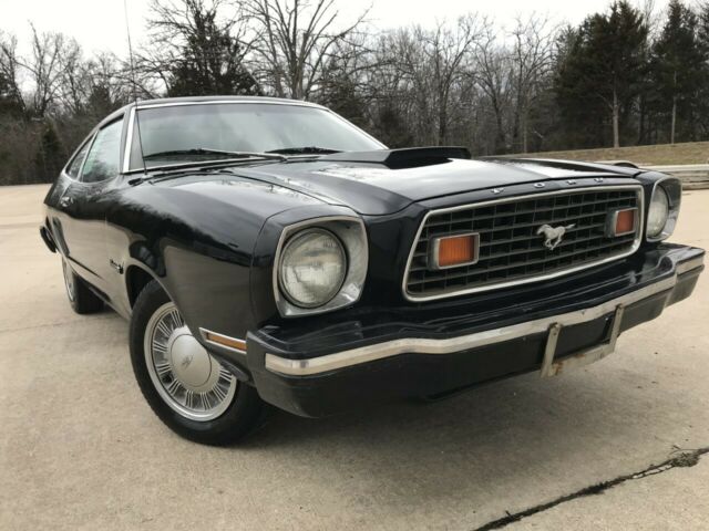 Ford Mustang 1976 image number 16