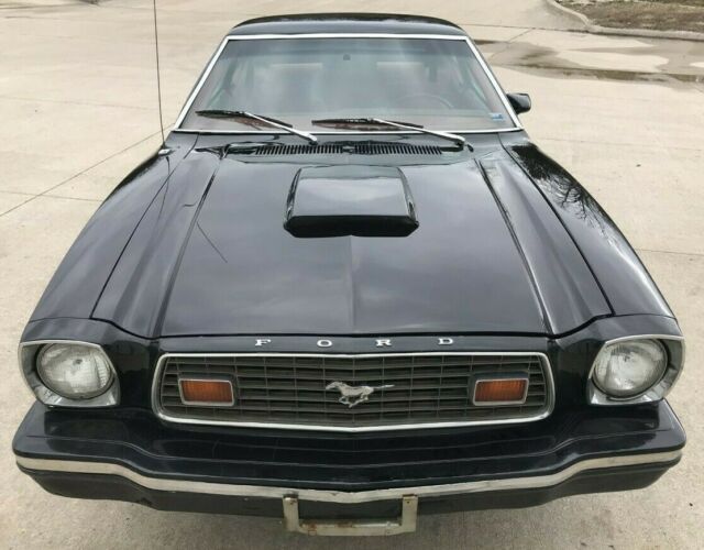 Ford Mustang 1976 image number 22