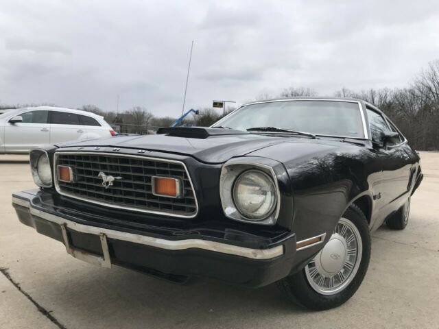 Ford Mustang 1976 image number 3