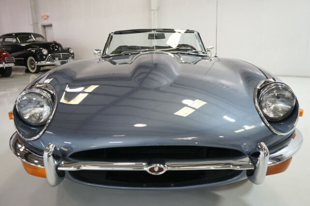 Jaguar E-Type 1969 image number 1