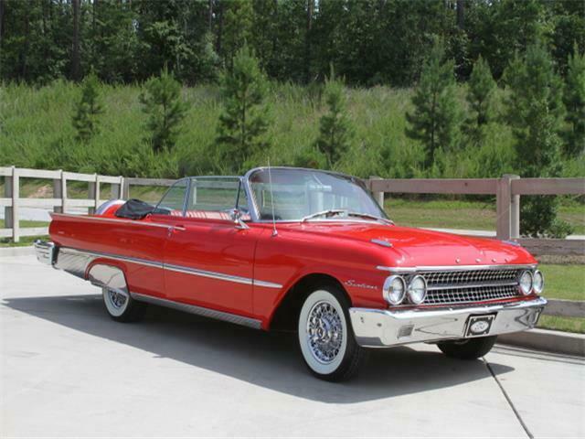 Ford Galaxie 1961 image number 0