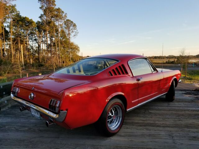 Ford Mustang 1965 image number 1