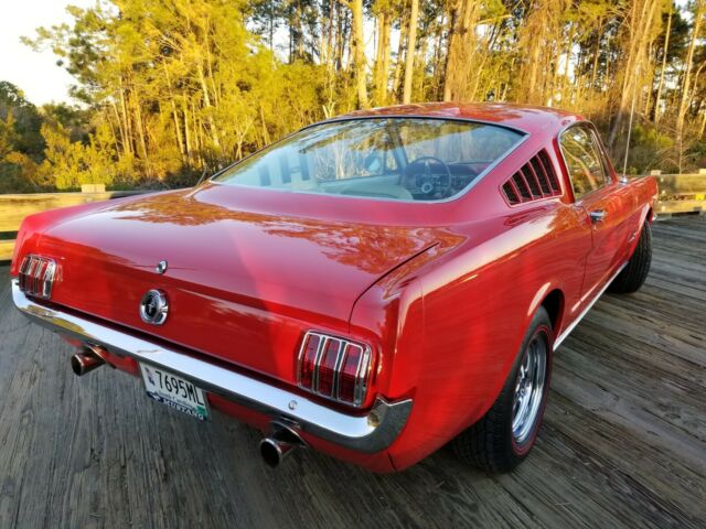 Ford Mustang 1965 image number 29