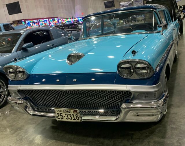 Ford Custom 300 1958 image number 0