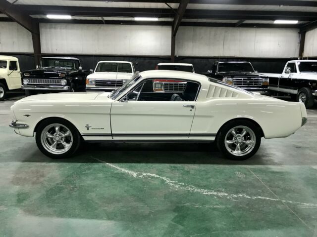 Ford Mustang 1966 image number 1