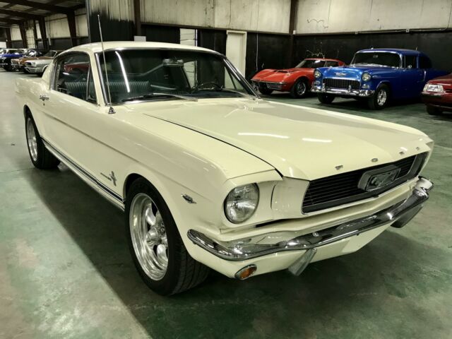 Ford Mustang 1966 image number 30