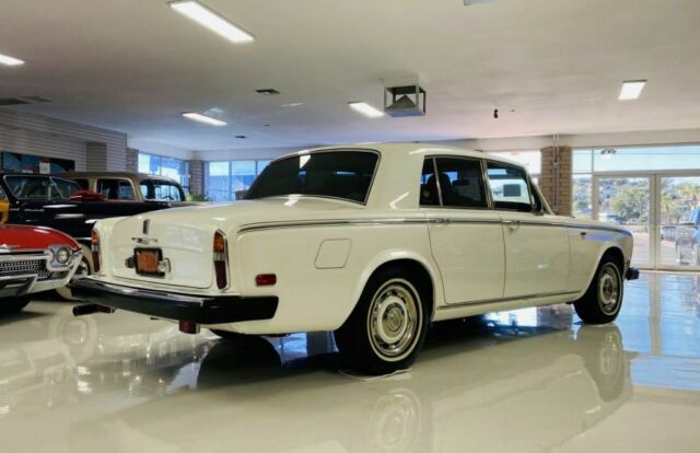 Rolls-Royce Silver Shadow 1975 image number 10