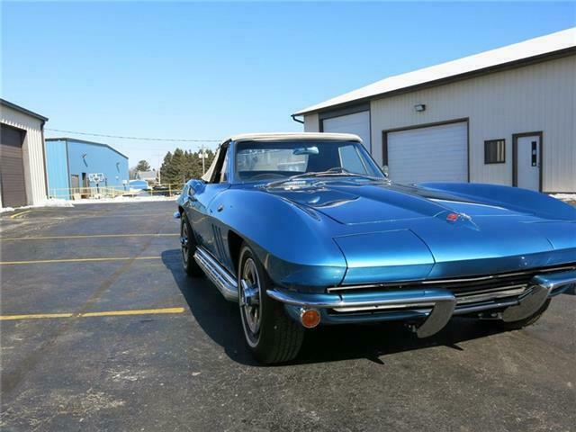 Chevrolet Corvette Convertible, 1965 image number 17