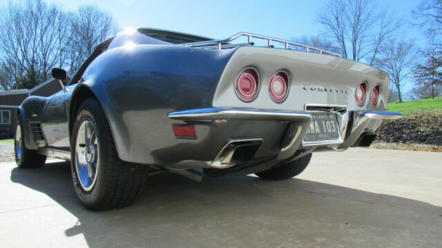 Chevrolet Corvette 1972 image number 21