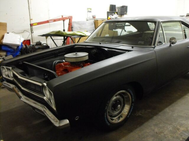 Plymouth Road Runner 1968 image number 2