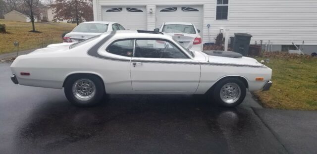 Dodge dart sport 1973 image number 0