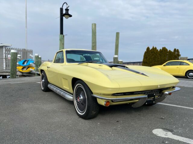 Chevrolet Corvette 1967 image number 26