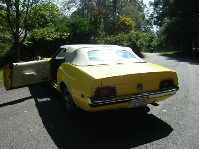 Ford Mustang 1971 image number 21