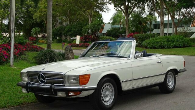 Mercedes-Benz SL-Class 1972 image number 28