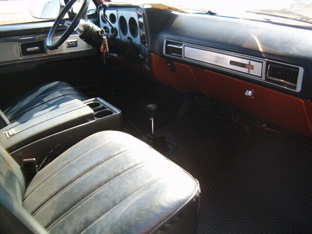 GMC Jimmy 1974 image number 19