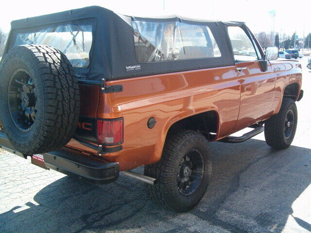 GMC Jimmy 1974 image number 28