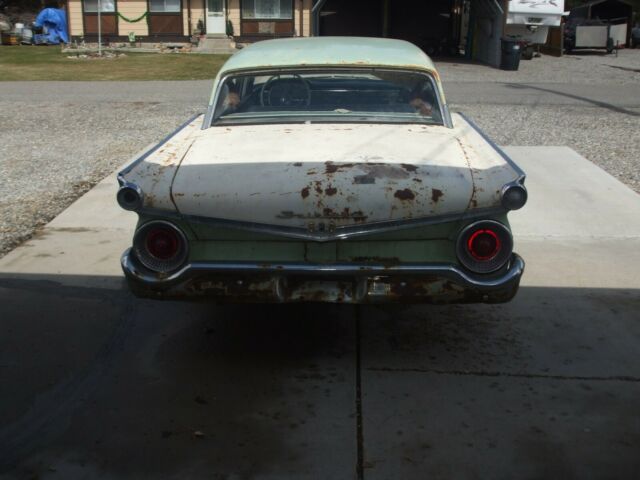 Ford Galaxie 1959 image number 1