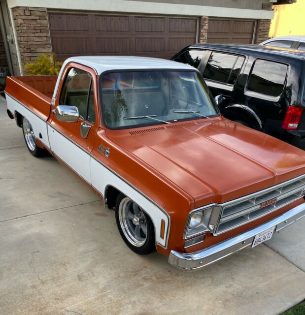 Chevrolet C-10 1975 image number 1